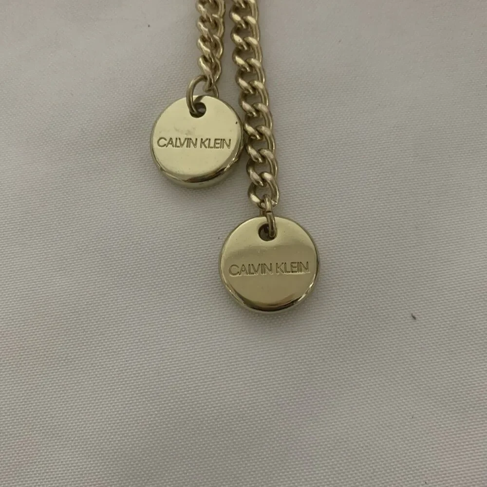 CALVIN KLEIN Goldtone Metal Logo Charms on Chain Purse Clip.  E 404 - Picture 2 of 7